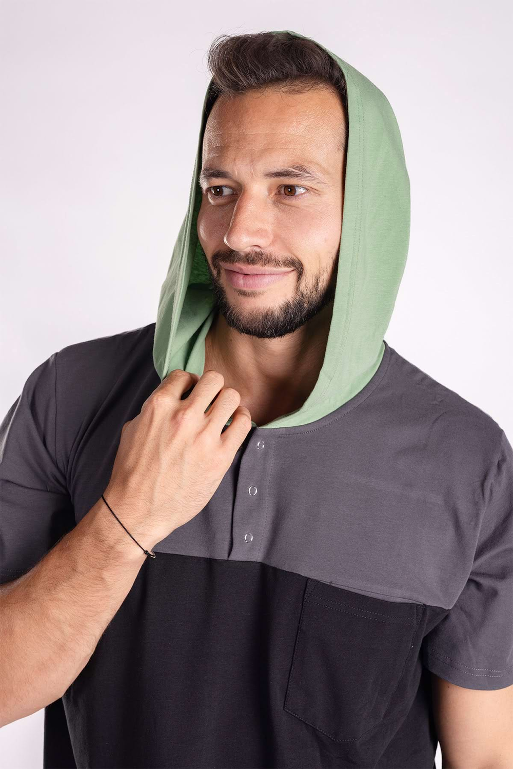 Herren-Nachthemd – schwarz grün